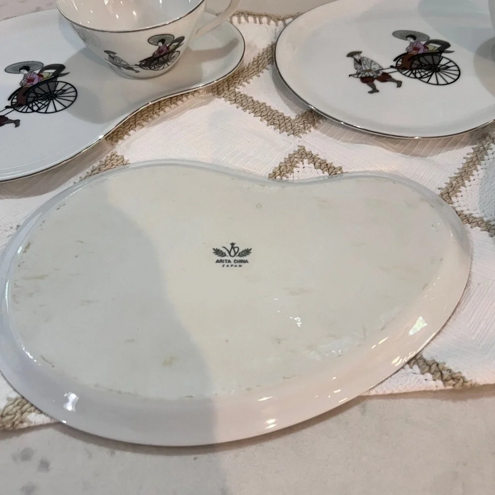 Arita Snack plates and tea cup Pattern name Rikisha Set of 5 Vintage